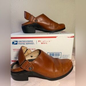 Ariat Women's Tan Leather Slip-On Loafers